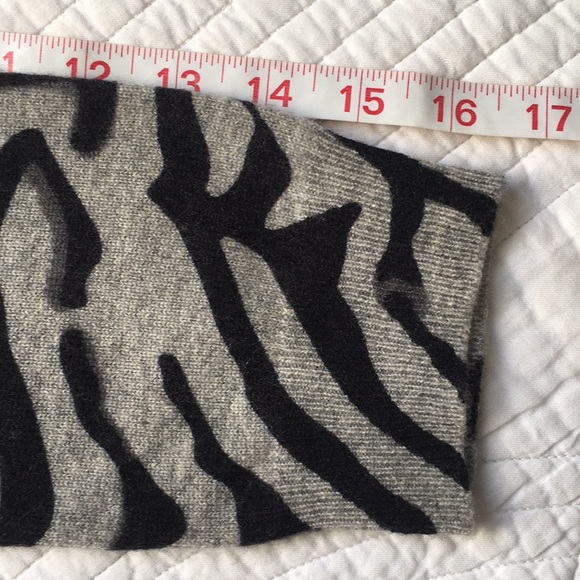 Cashmere Animal Print Cardigan Black Gray S - Picture 12 of 16